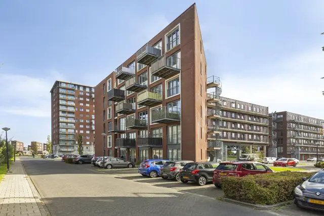 Zuiderlicht 425, Heerhugowaard