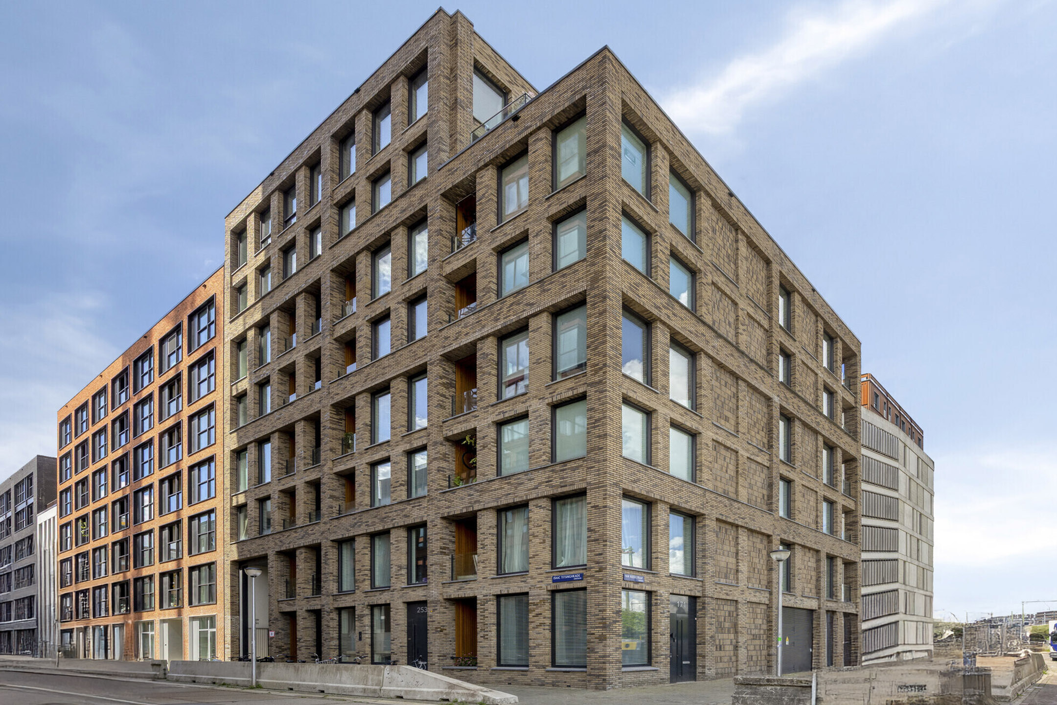 Isaac Titsinghkade, Amsterdam