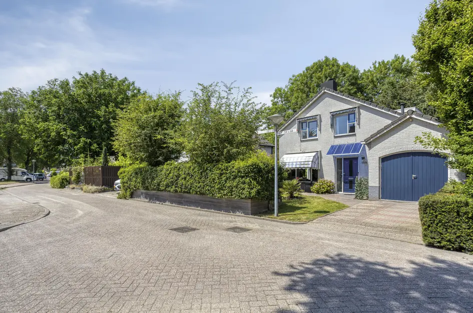 Reaal 159, Hoorn