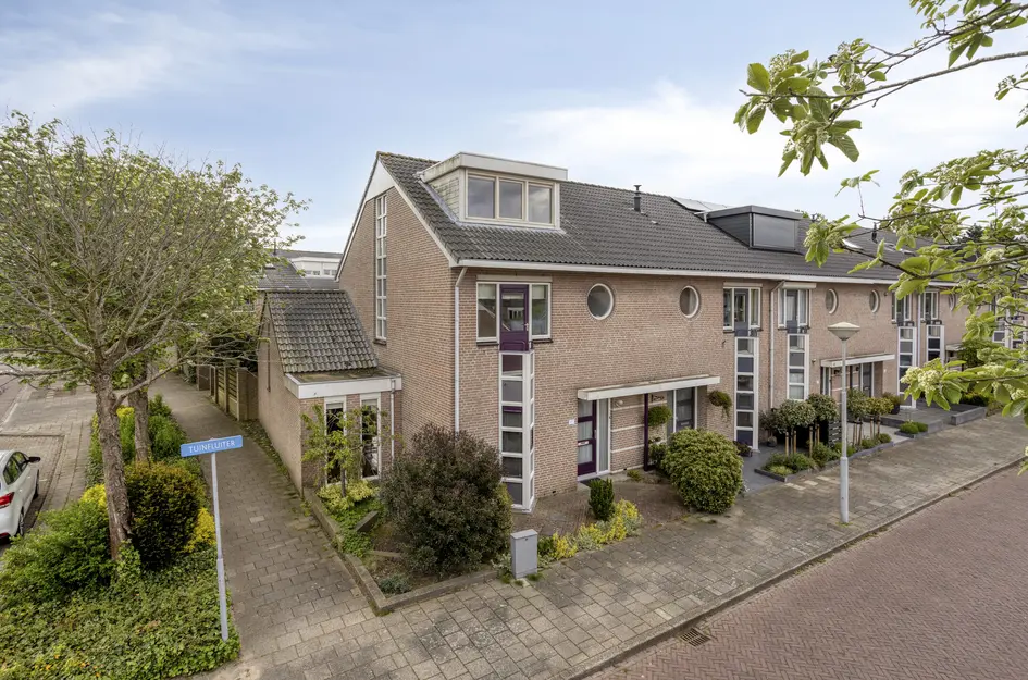 Tuinfluiter 32, Heemskerk