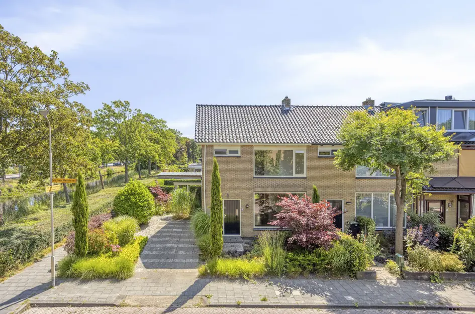 J.J. van Nesstraat 1, Castricum
