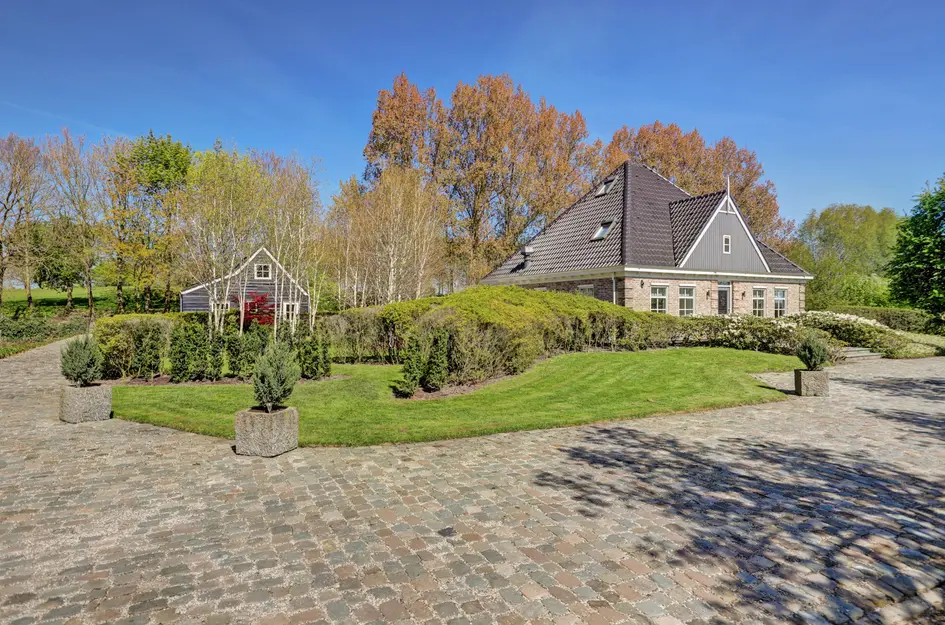 De Hout 96, Hem