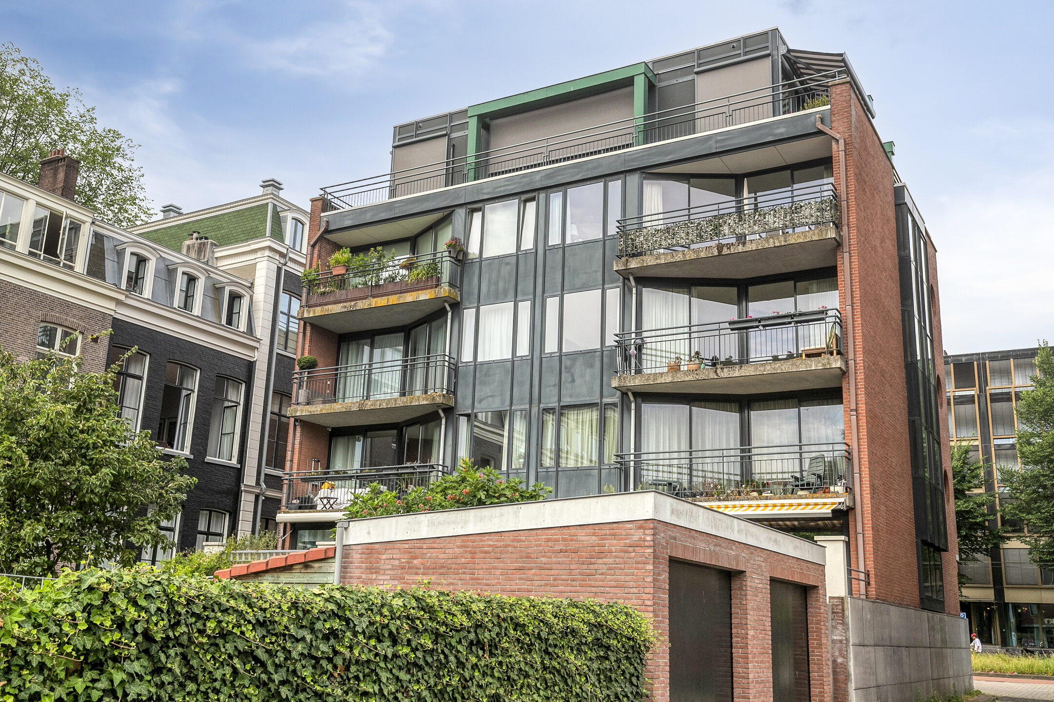 Sarphatistraat 2
