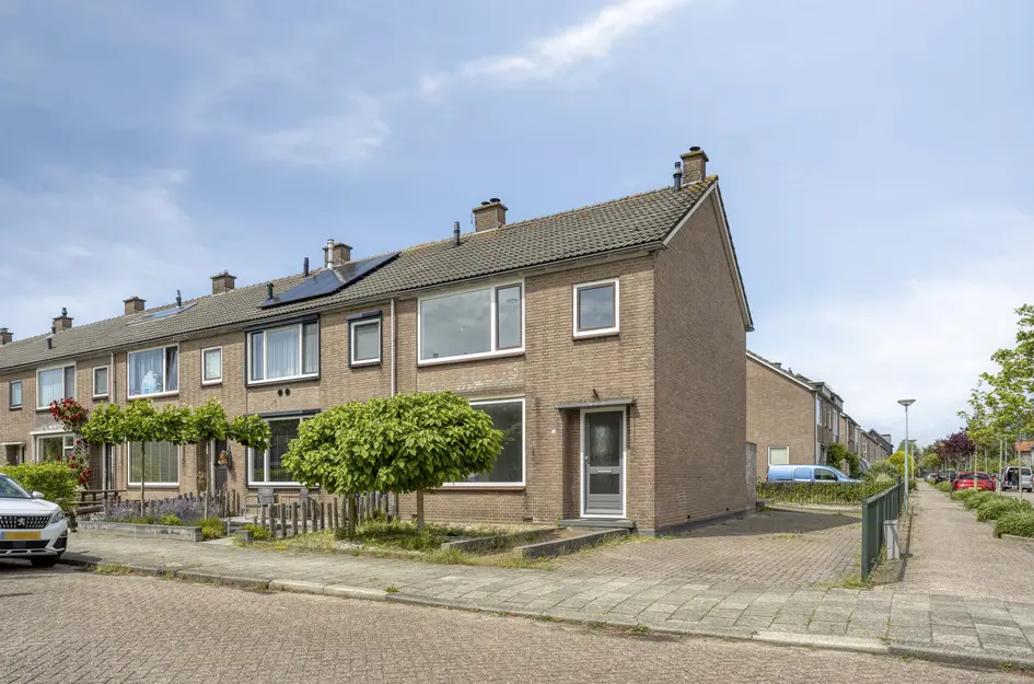 Van Alkemadelaan 15, Limmen