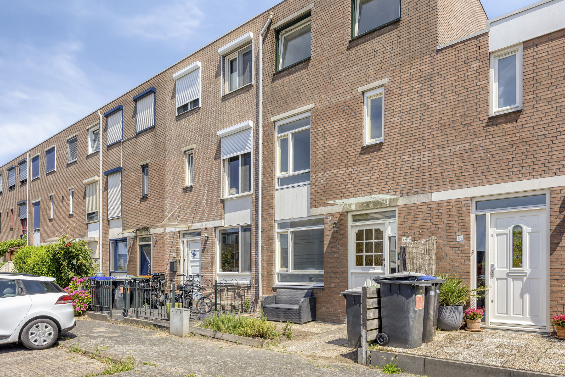 G. Molstraat None