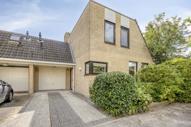 Liesbos 94, Hoofddorp