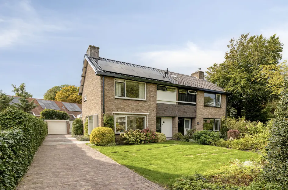 Van Bergenlaan 12, Castricum