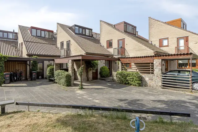 Bloemgaarde 73, Castricum