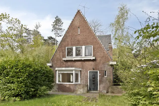 Dokter Teenstralaan 2, Castricum