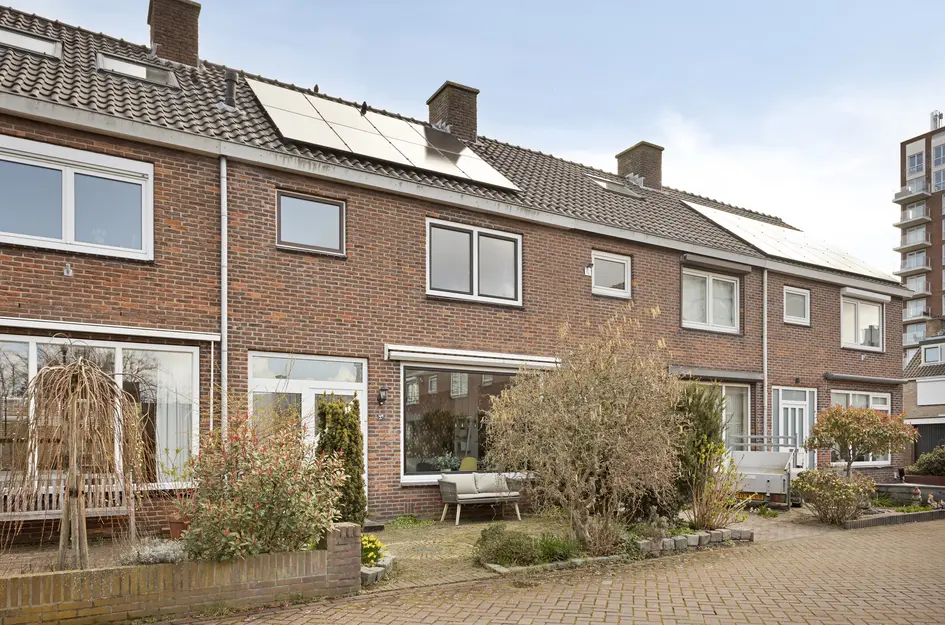 Jan van Polanenstraat 37, Heemskerk
