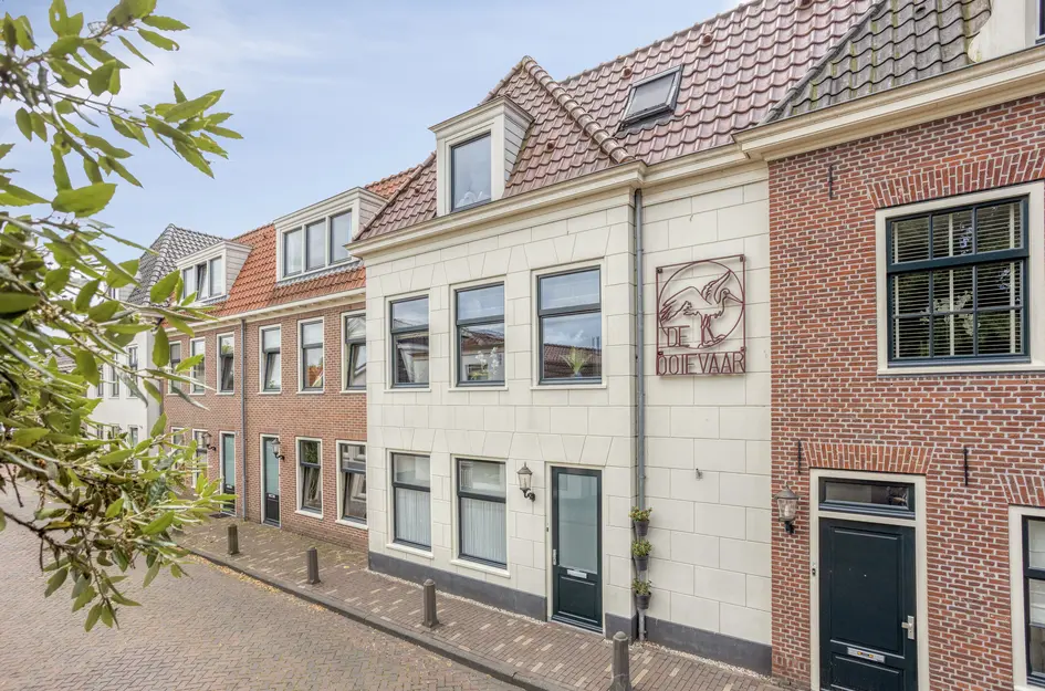 Middelweg 1