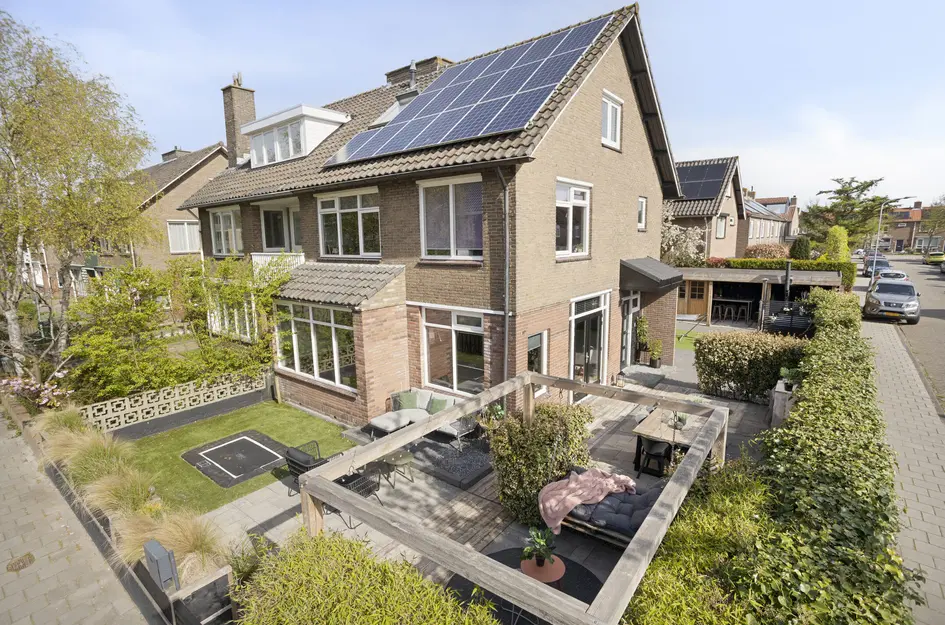 Burgemeester van Roosmalenstraat 31, Uitgeest